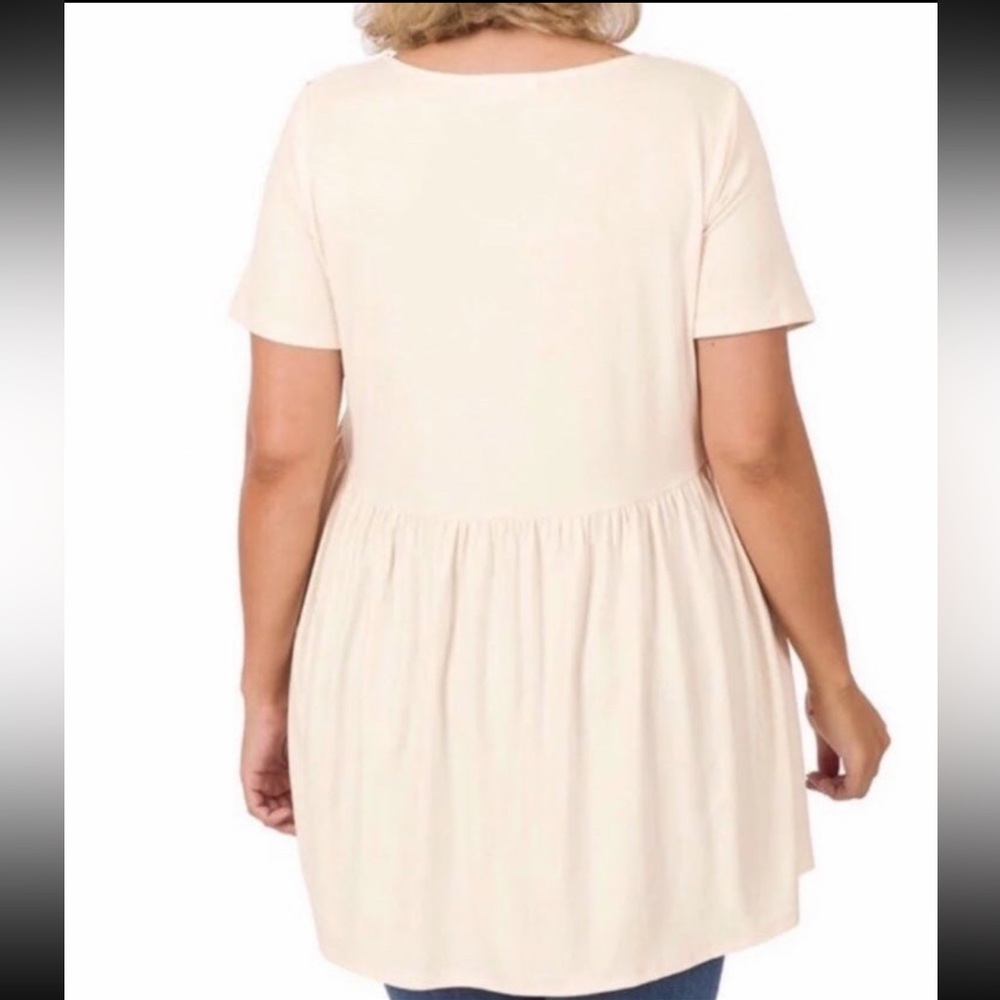 ZENANA
Short Sleeve Shirring Hi Low Empire Waist Top - Picture 2 of 3